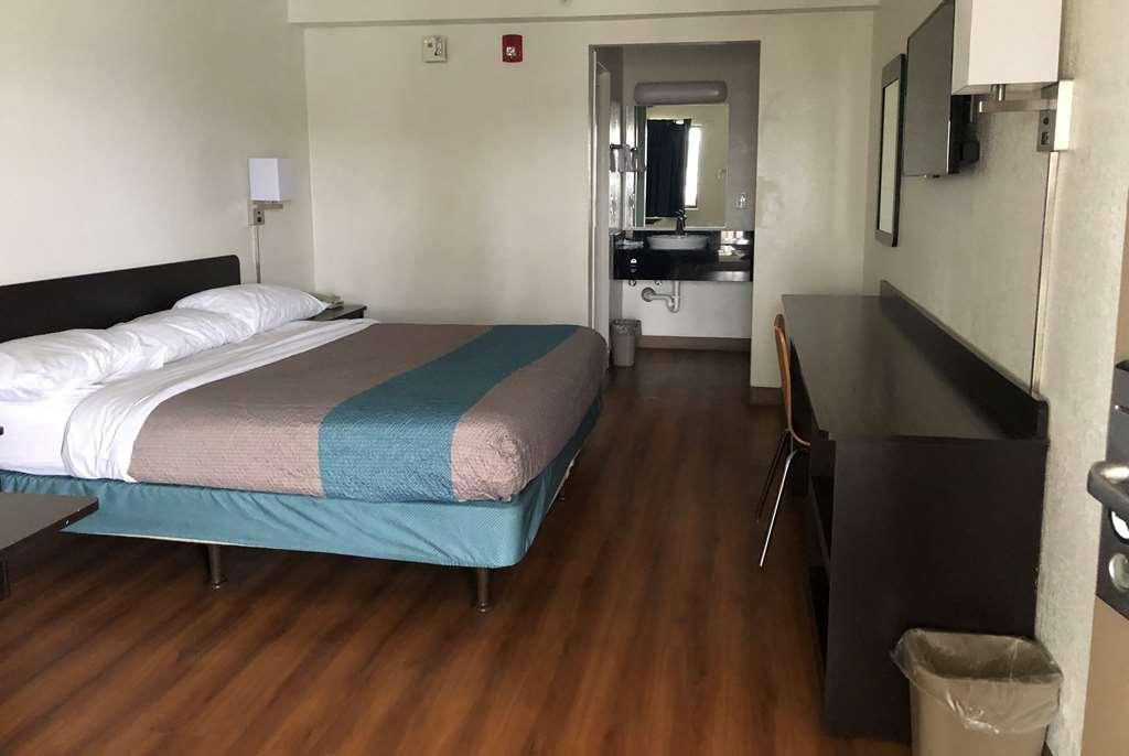 Days Inn By Wyndham Indianapolis South Bilik gambar